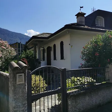 Casa Vacanze - Residenza Elvezia Tirano Exterior photo